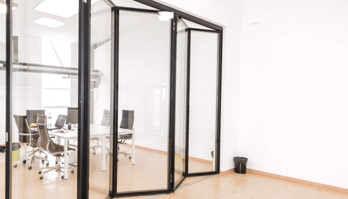 Glass office wall movable installation